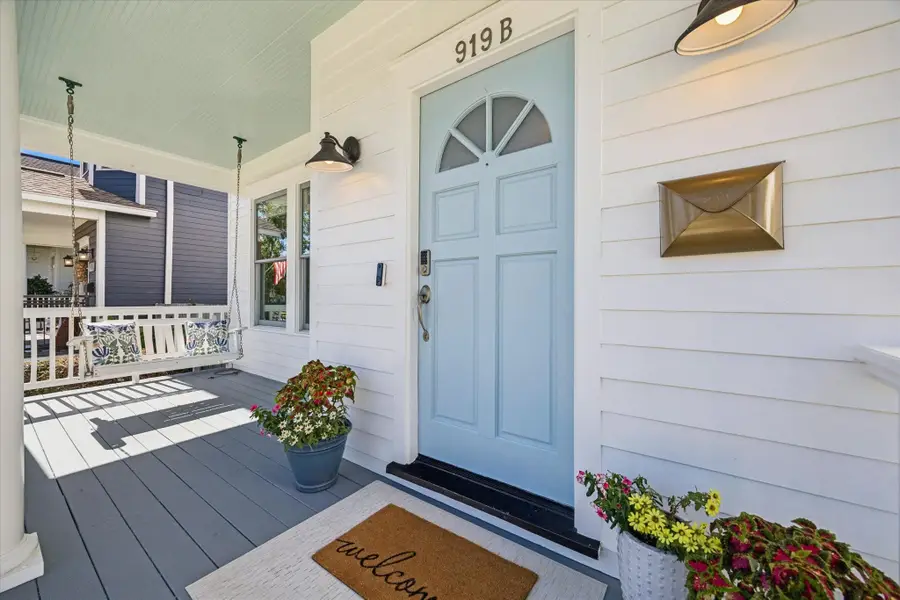 919 Ashland Street #B, Houston, TX 77008 - Image #2