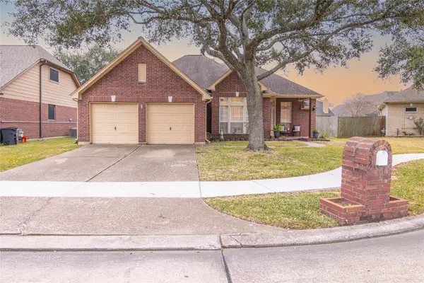 10926 Oakwood Drive, La Porte, TX 77571