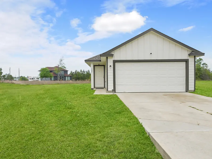 327 Road 5138 Road, Cleveland, TX 77327 - #3