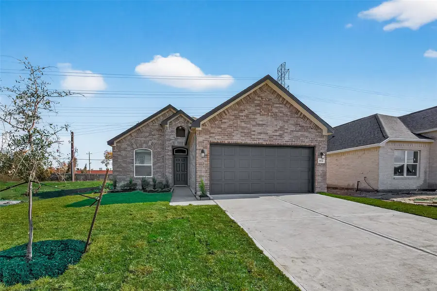 2119 Spring Hollow Drive, Baytown, TX 77521 - Image #2