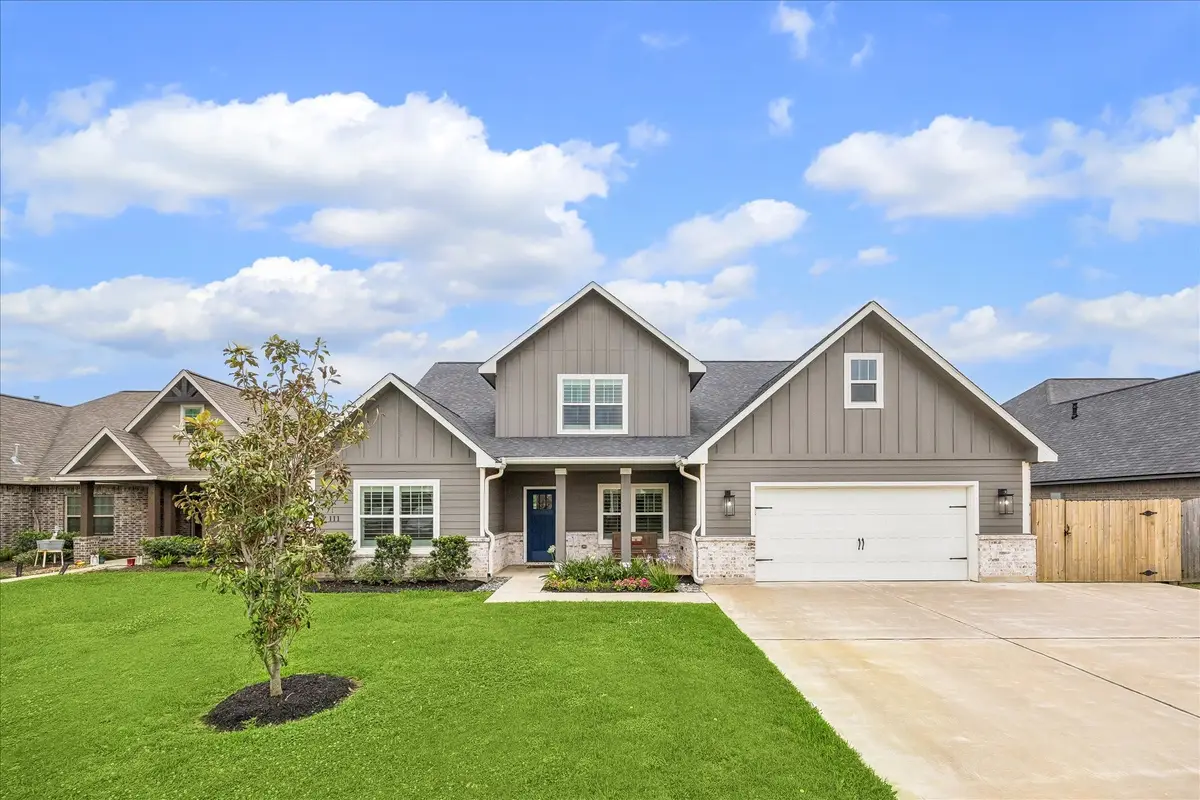 111 Creekside Lane, Lake Jackson, TX 77566 - #1