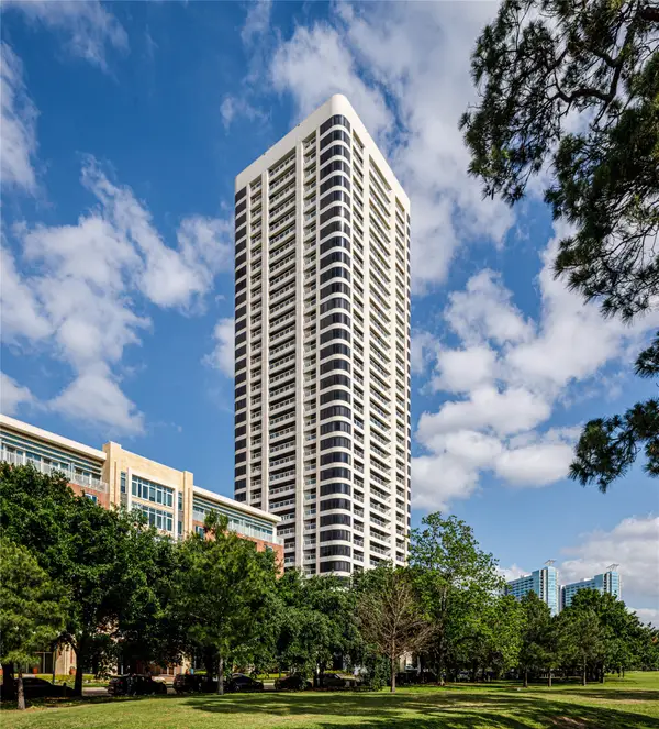1701 Hermann Drive #9A, Houston, TX 77004