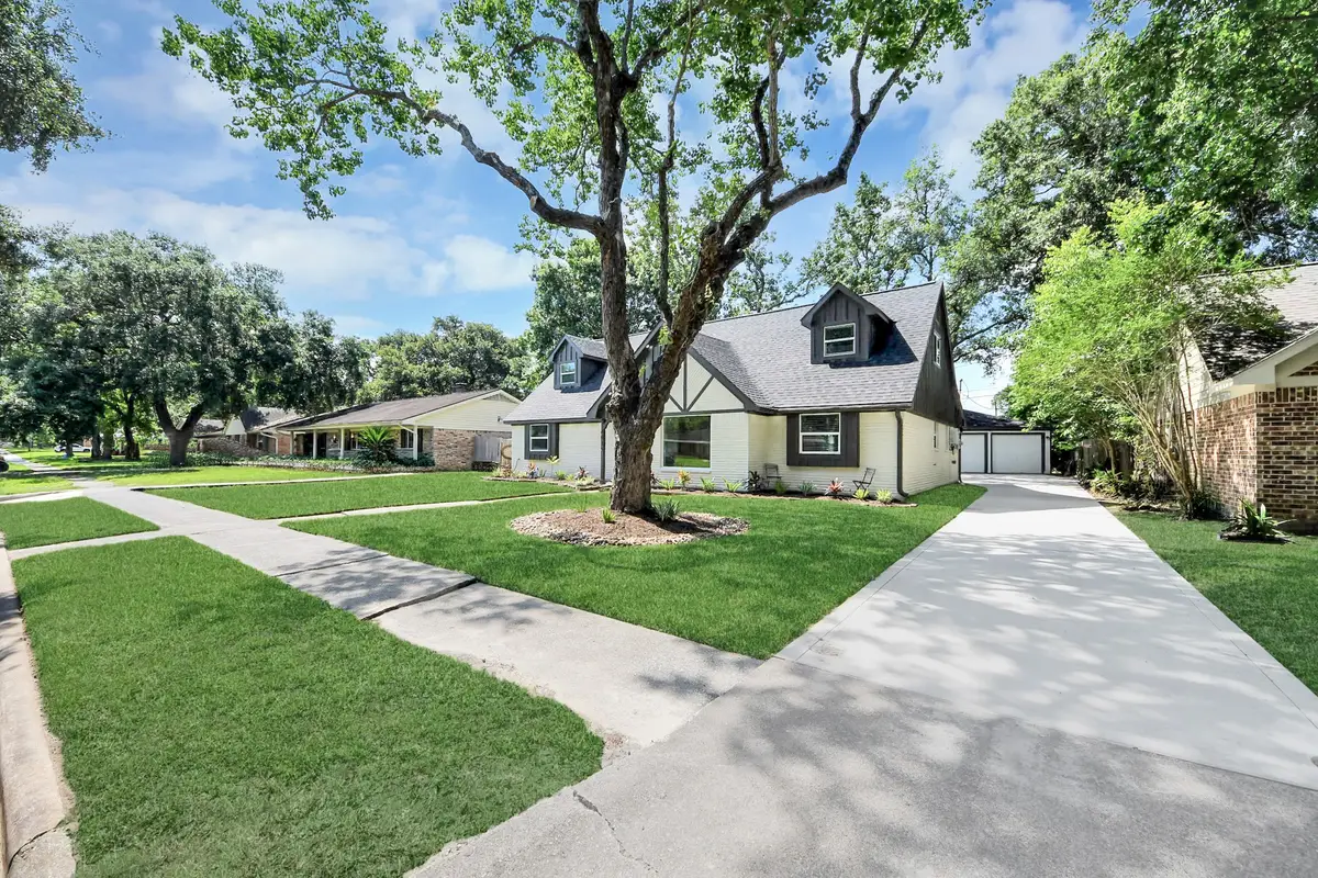 6015 Mcknight Street, Houston, TX 77035 - #1