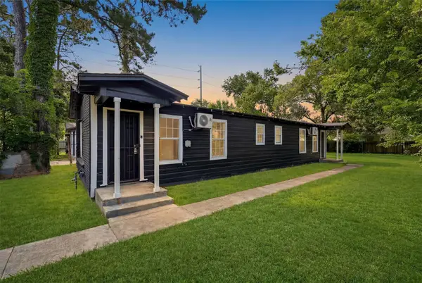 8038 Record Street, Houston, TX 77028