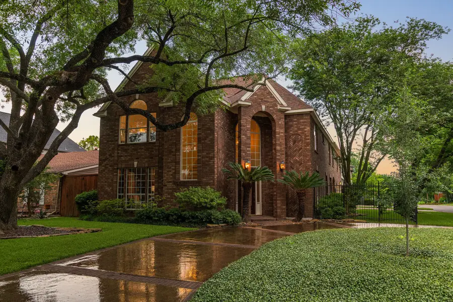 4900 Cedar Street, Bellaire, TX 77401 - #2