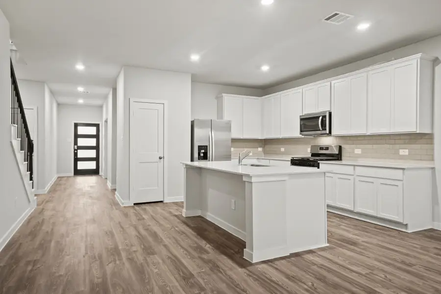 512 Shoreview Drive, Conroe, TX 77303 - Image #2