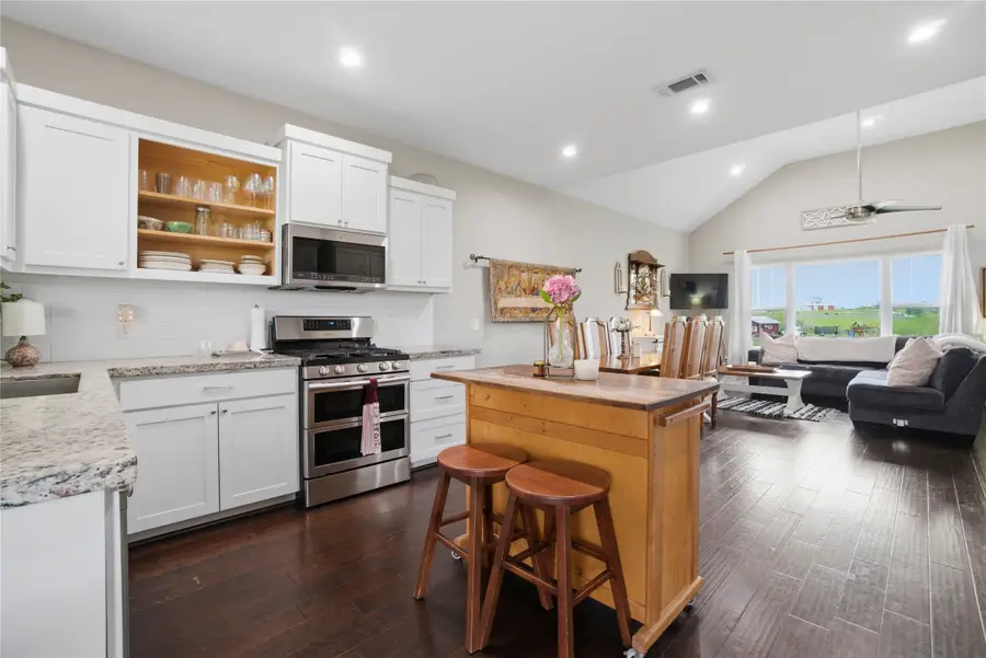 5037 Horseshoe Drive, Anderson, TX 77830 - #2