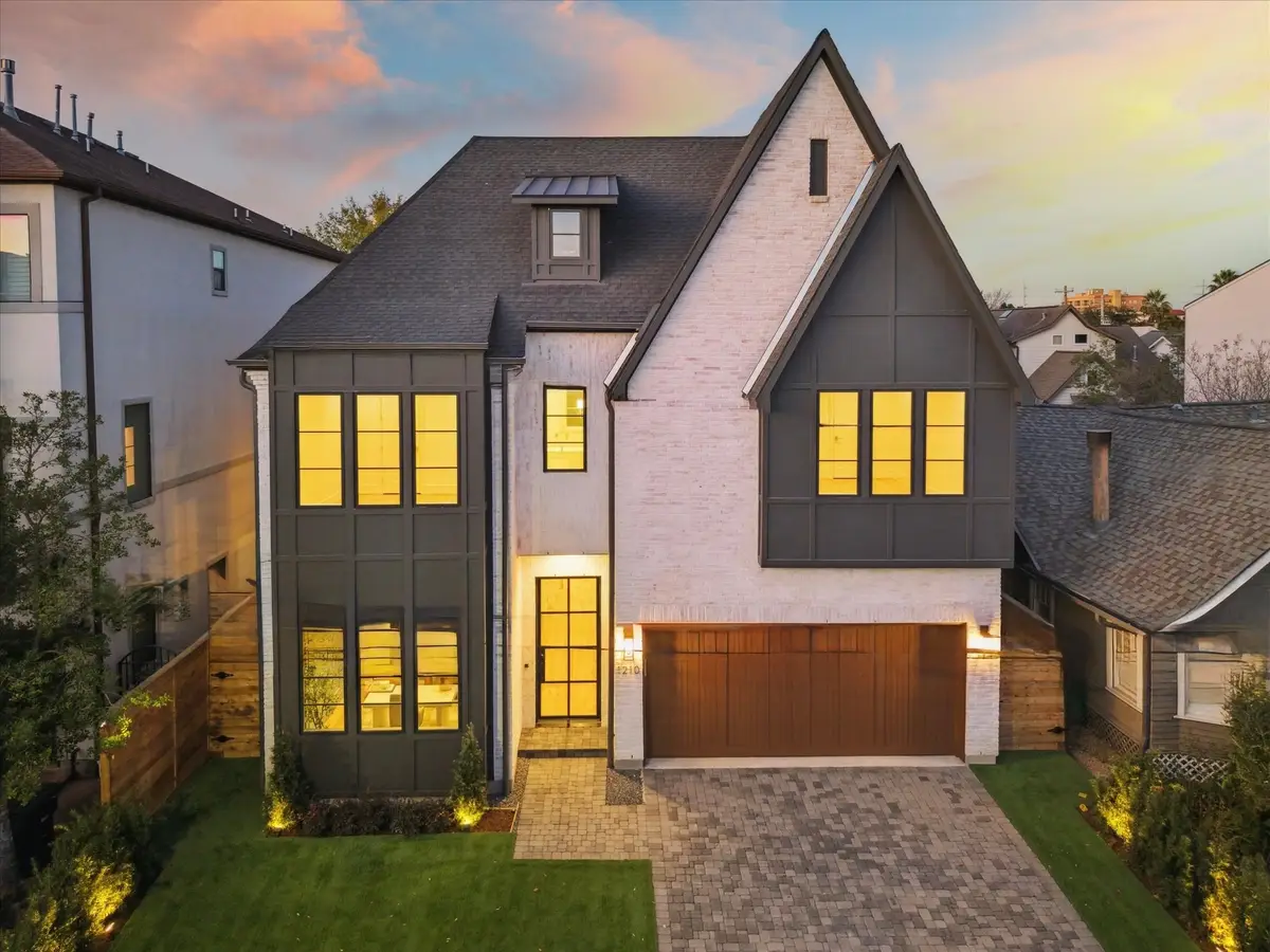 1210 W Drew Street, Houston, TX 77006 - Image #1