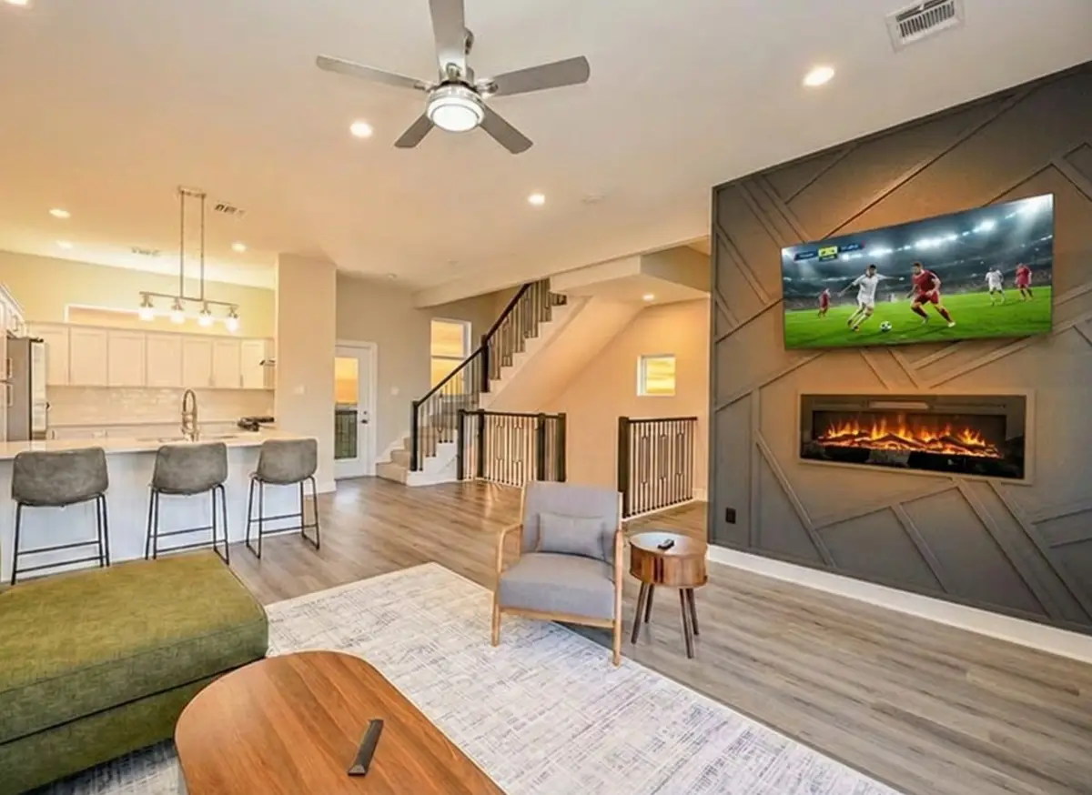 4746 Mallow Street E, Houston, TX 77033 - #1