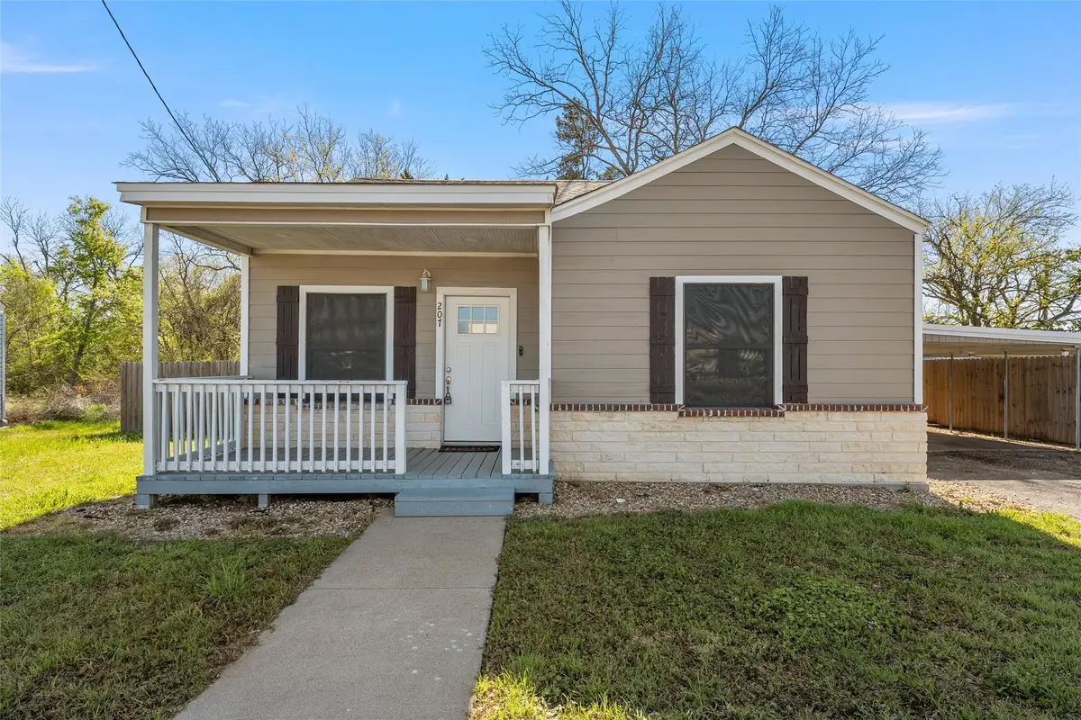 207 N Commerce, Bremond, TX 76629 - #1