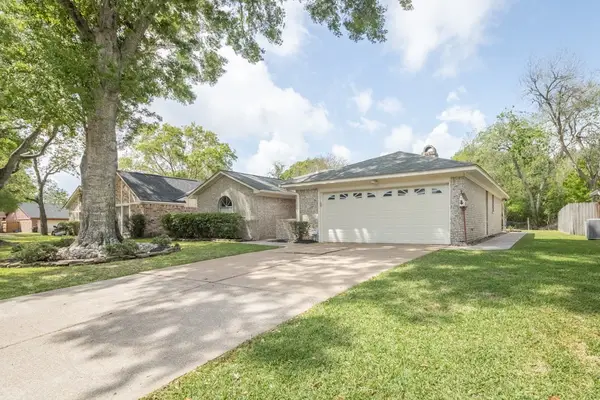 4102 Longhorn Drive, Baytown, TX 77521