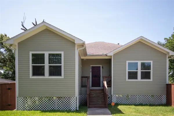 6010 Lyndhurst Drive, Houston, TX 77033