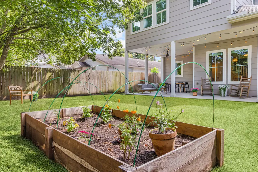 803 E 32nd 1/2 Street, Houston, TX 77022 - #2