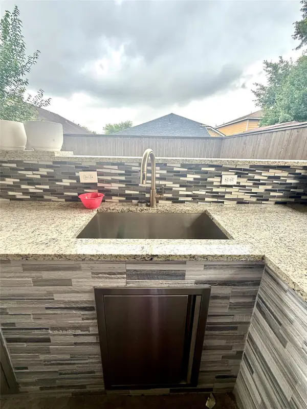 711 Remwick Drive, Houston, TX 77073