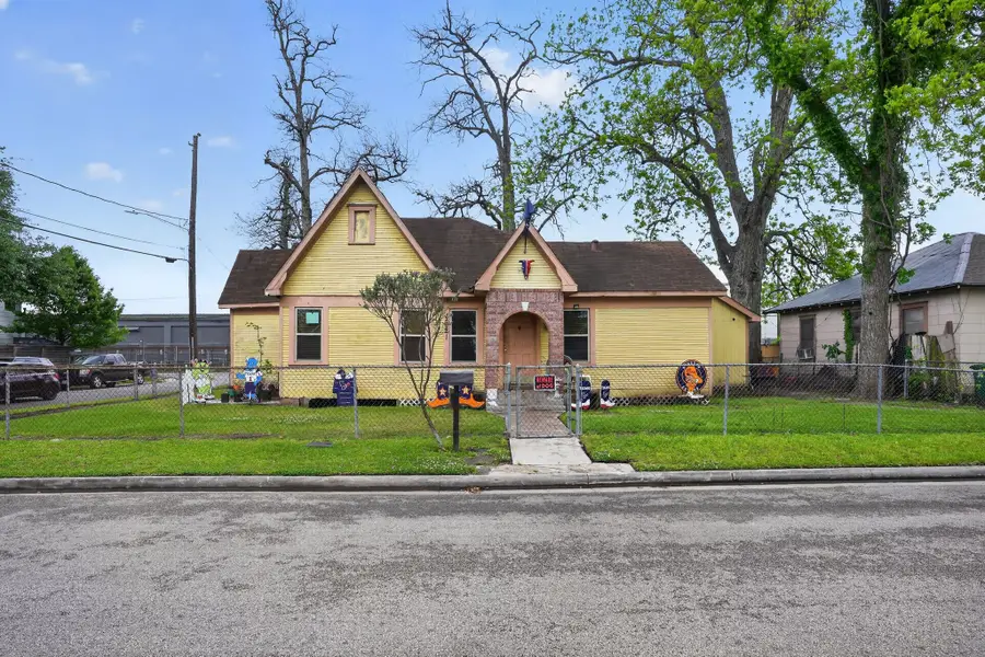 2621 Eastman Street, Houston, TX 77009 - #2