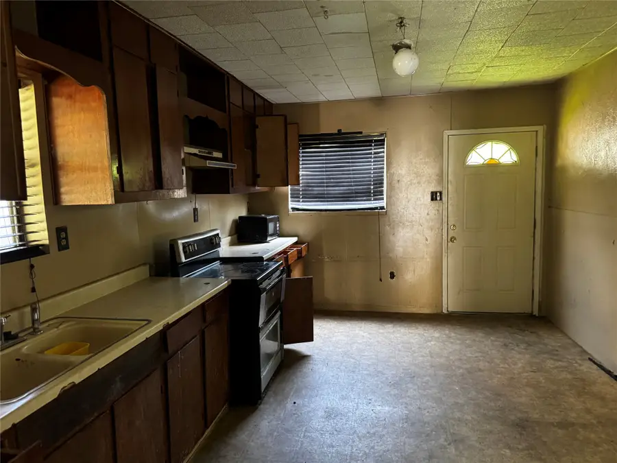 720 Yupon Street, Baytown, TX 77520 - #3