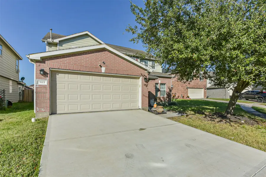 7015 Falling Cherry Place, Houston, TX 77049 - Image #2