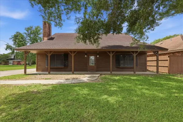 3105 Price Street, Nederland, TX 77627