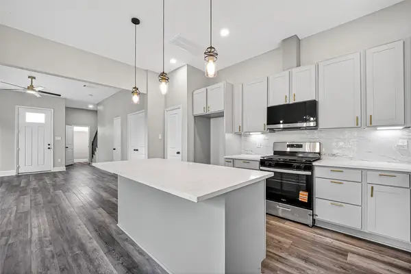 2207 Des Chaumes Street, Houston, TX 77026