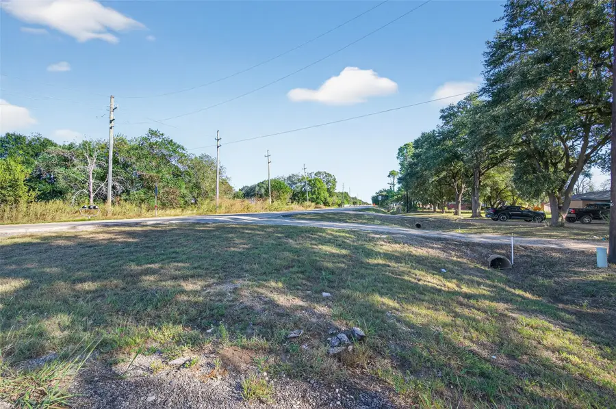412 Fm 360 Road, Beasley, TX 77417 - #3
