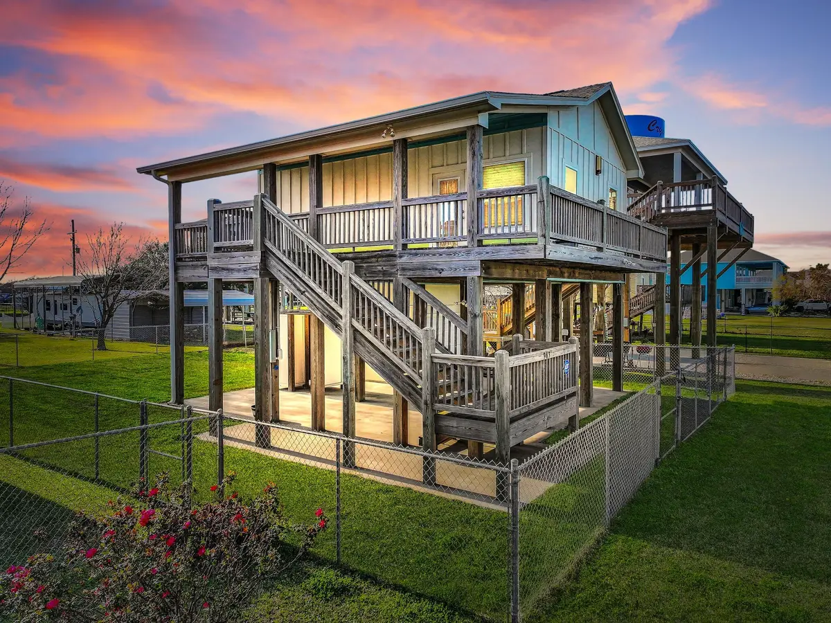 963 Verdia W, Crystal Beach, TX 77650 - Image #1