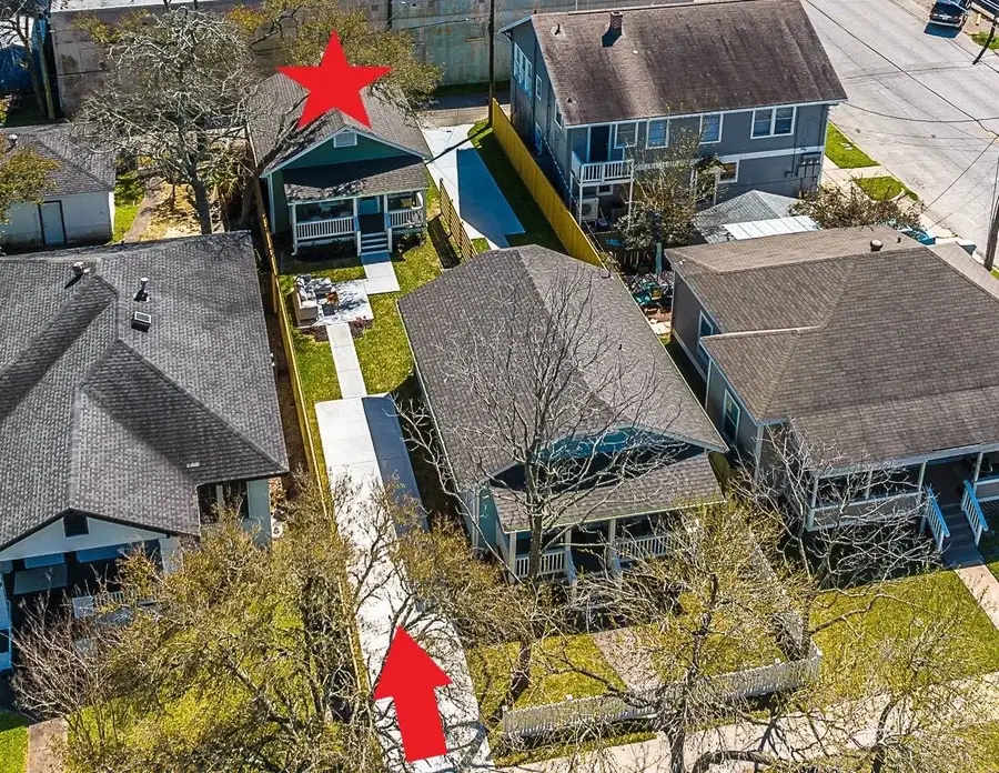 3825 Avenue N 1/2, Galveston, TX 77550 - Image #3