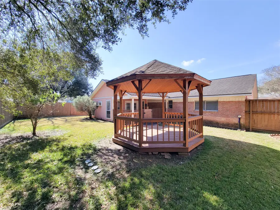 412 Land Grant Drive, Richmond, TX 77406 - Image #2
