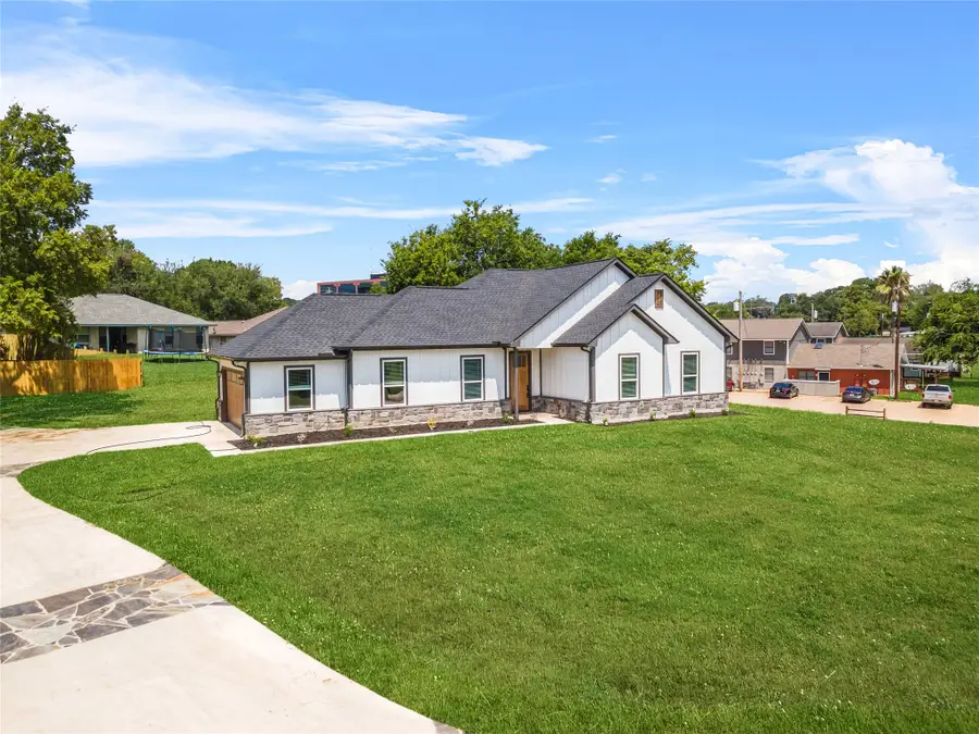 2315 Progress Drive, Brenham, TX 77833 - Image #3