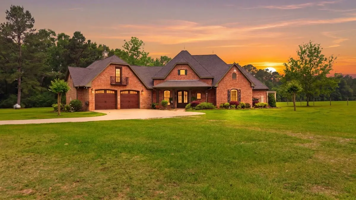 1581 County Road 715, Buna, TX 77612 - #1