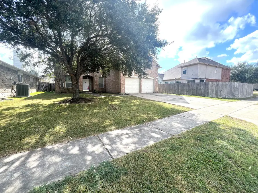 8210 Solara Bend, Houston, TX 77083 - Image #2