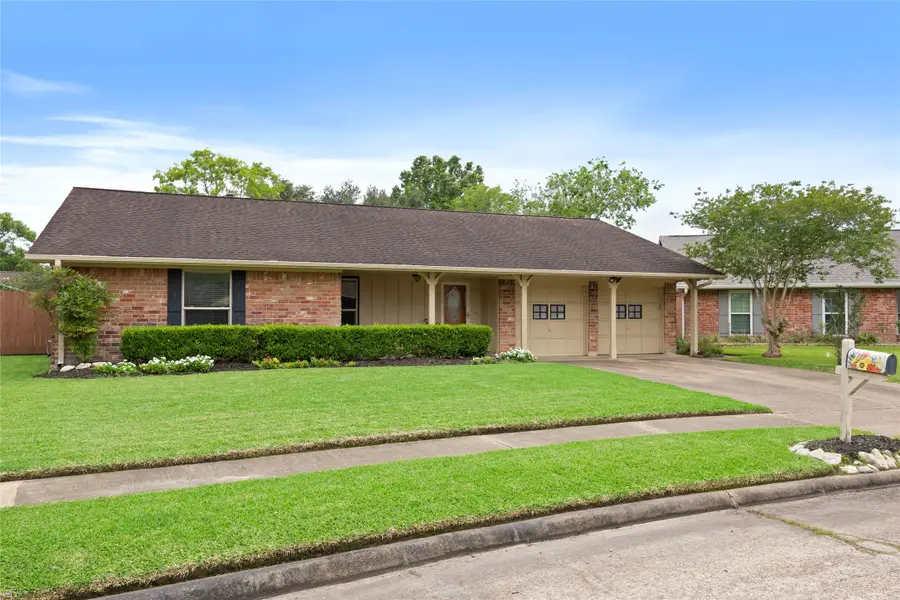 1922 Crooked Creek Lane, Pearland, TX 77581 - #2