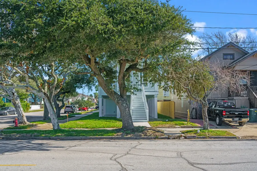 2202 31st Street, Galveston, TX 77550 - Image #2