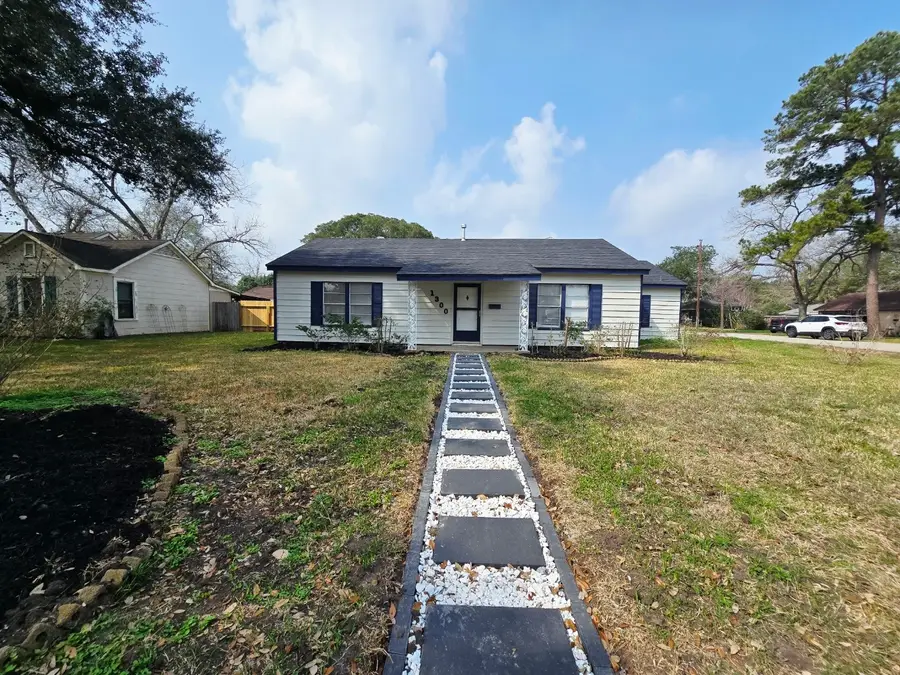 1300 Brazos Street, Rosenberg, TX 77471 - #2