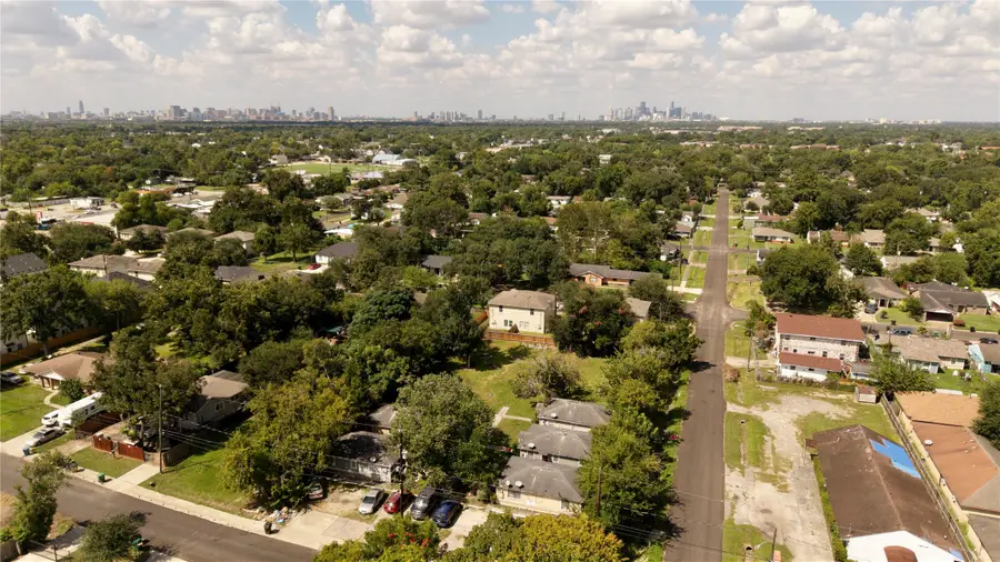 4753 Mallow Street, Houston, TX 77033 - Image #3