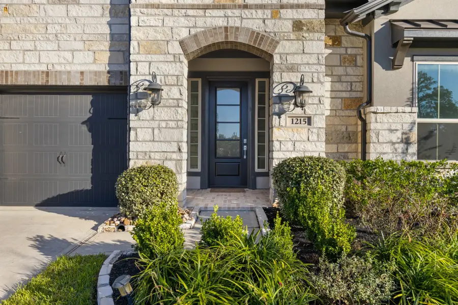 1215 Tallow Park Lane, Pinehurst, TX 77362 - Image #2