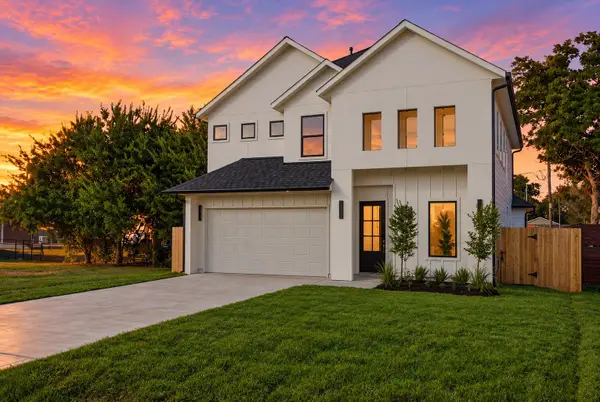 114 S Carroll Street, Houston, TX 77571