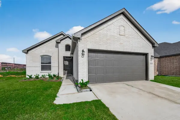 2127 Rosillo Brook Drive, Baytown, TX 77521