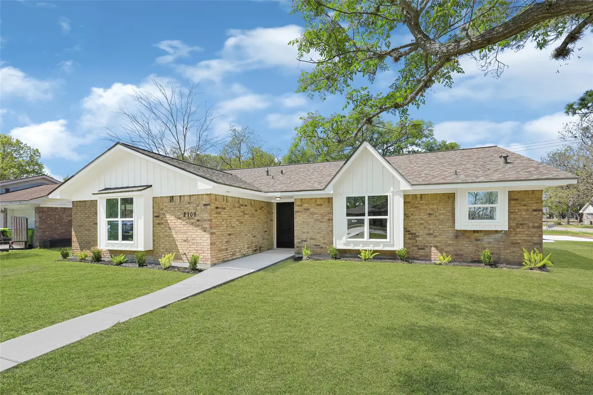 2100 Crestwood Drive, Richmond, TX 77469 - #1