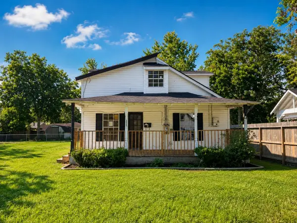 222 E Southland Avenue, Alvin, TX 77511