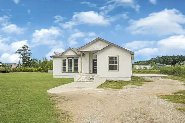 1294 County Road 5100, Cleveland, TX 77327
