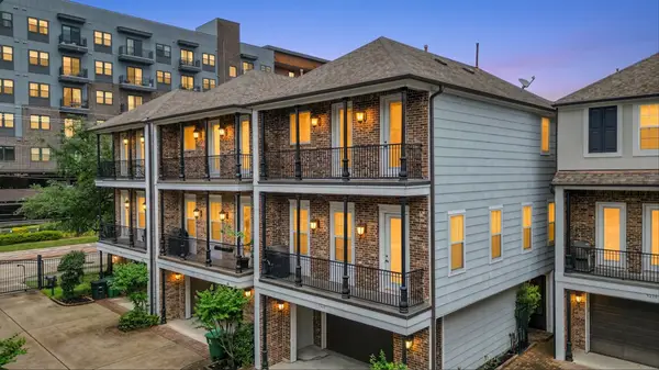 922 W 20th Street #A, Houston, TX 77008