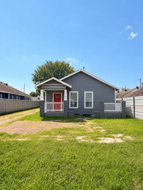6 1/2 Burr Street #2, Houston, TX 77011