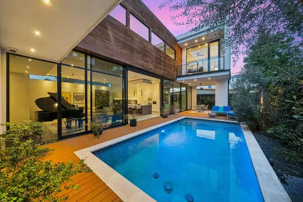 2332 Wroxton Road, Houston, TX 77005