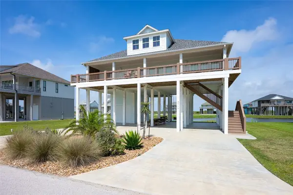 3717 Biscayne Beach Road, Crystal Beach, TX 77650