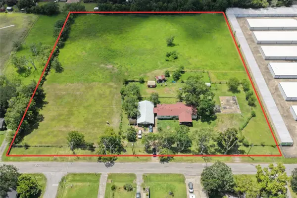 1500 S Durant Street, Alvin, TX 77511