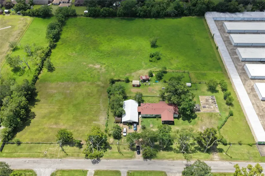 1500 S Durant Street, Alvin, TX 77511 - #2