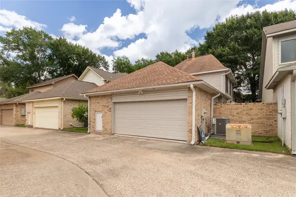 6625 Tournament Drive, Houston, TX 77069
