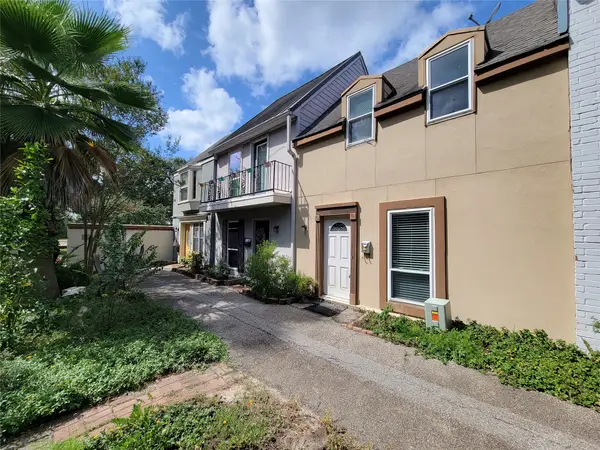 5239 Arboles Drive #P, Houston, TX 77035
