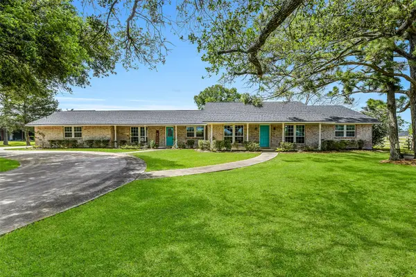 3358 County Road 172, Alvin, TX 77511