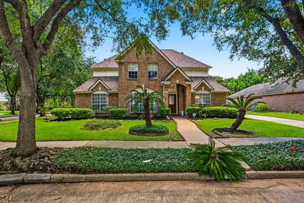 3926 Felicia Drive, Sugar Land, TX 77479